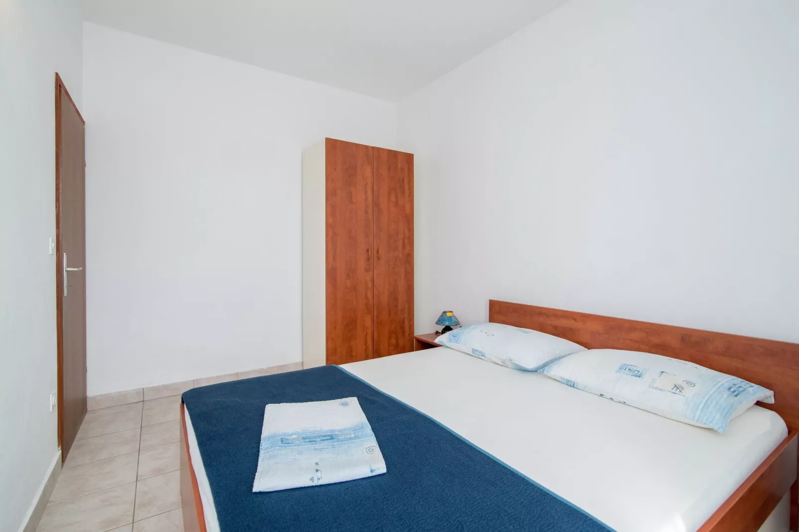 Apartments Neva- Two Bedroom Apartment with Balcony (4R)-Bedroom