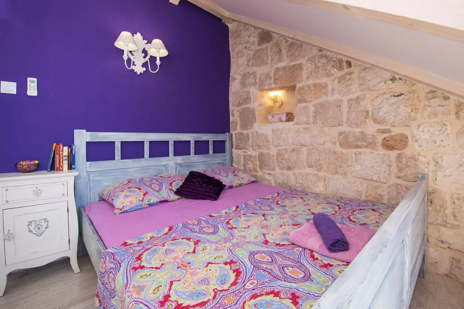 Guest House Gugily - Three Bedroom Apartment with City and Sea View-Bedroom