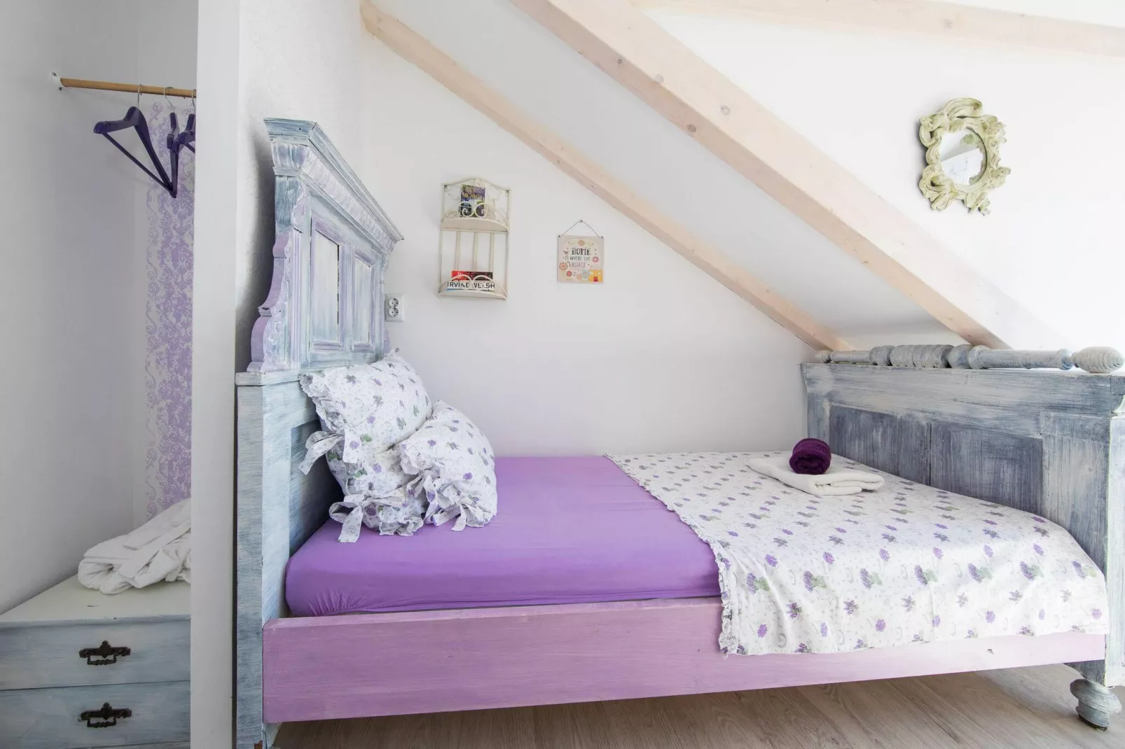 Guest House Gugily - Three Bedroom Apartment with City and Sea View-Bedroom