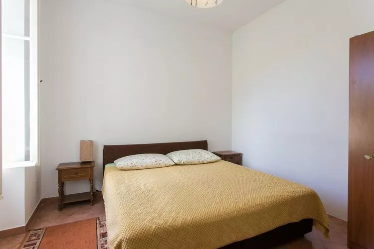 Apartment Tranquilo- Two Bedroom Apartment with Garden View-Schlafzimmer