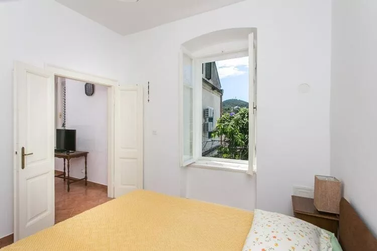 Apartment Tranquilo- Two Bedroom Apartment with Garden View-Schlafzimmer