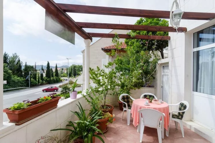 Apartments Mamma Mia- Superior One Bedroom Apartment with Terrace-Terrasse