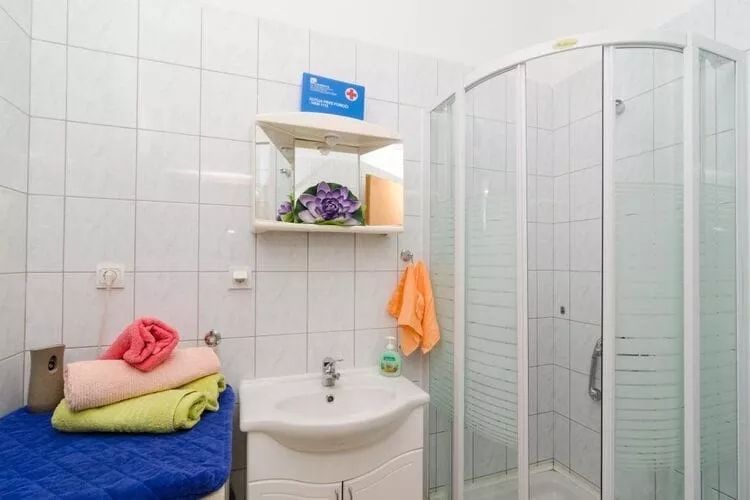 Apartments Mamma Mia - Comfort One Bedroom Apartment with Terrace-Salle de bain