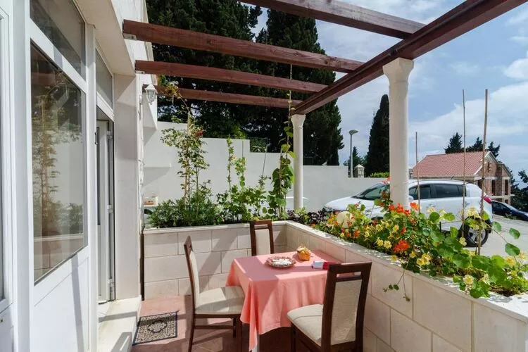 Apartments Mamma Mia - Comfort One Bedroom Apartment with Terrace-Terrasse