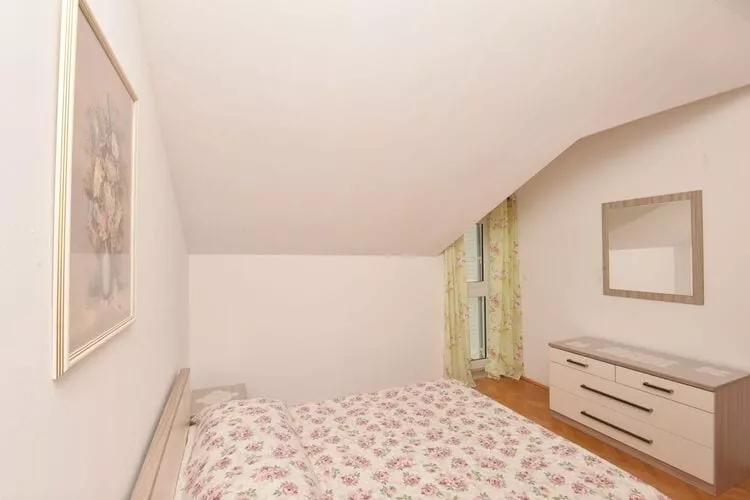 Green Hills Apartment - One Bedroom Apartment with Balcony and Sea View-Bedroom