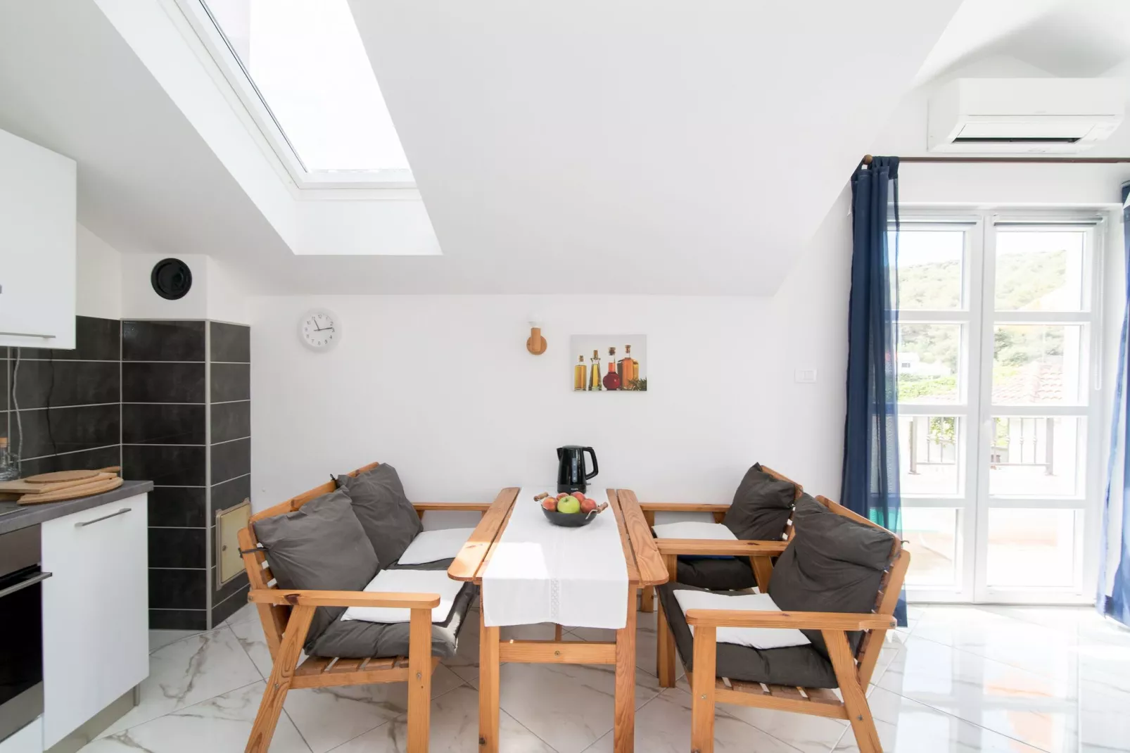 Apartments Mare- One Bedroom Apartment with Garden View A3 (ST)-Dining room