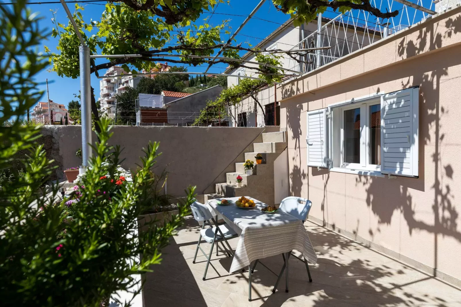 Apartment Meet & Greet- Studio Apartment with Terrace and Sea View-Terrasse