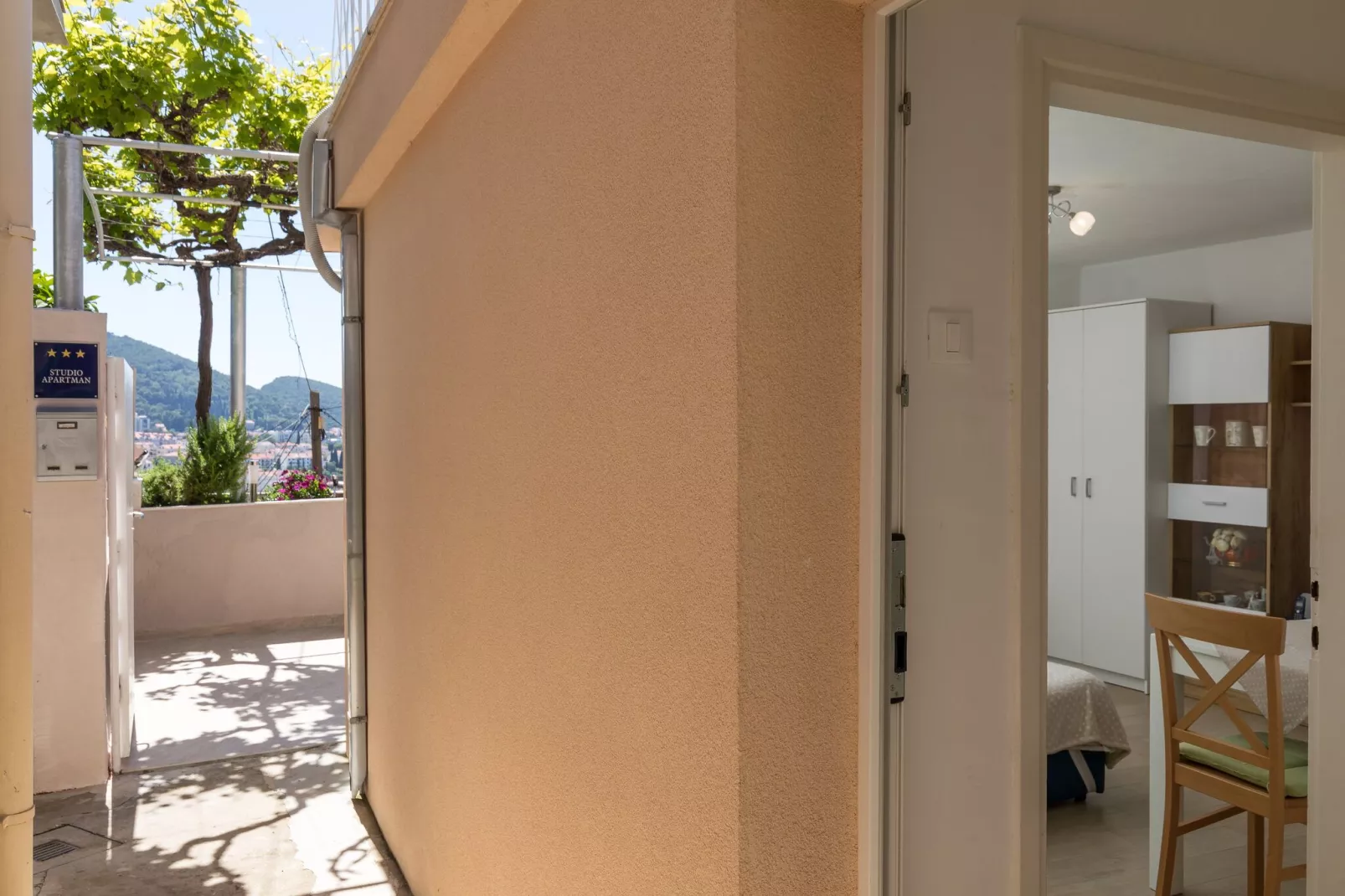 Apartment Meet & Greet- Studio Apartment with Terrace and Sea View-Extérieur