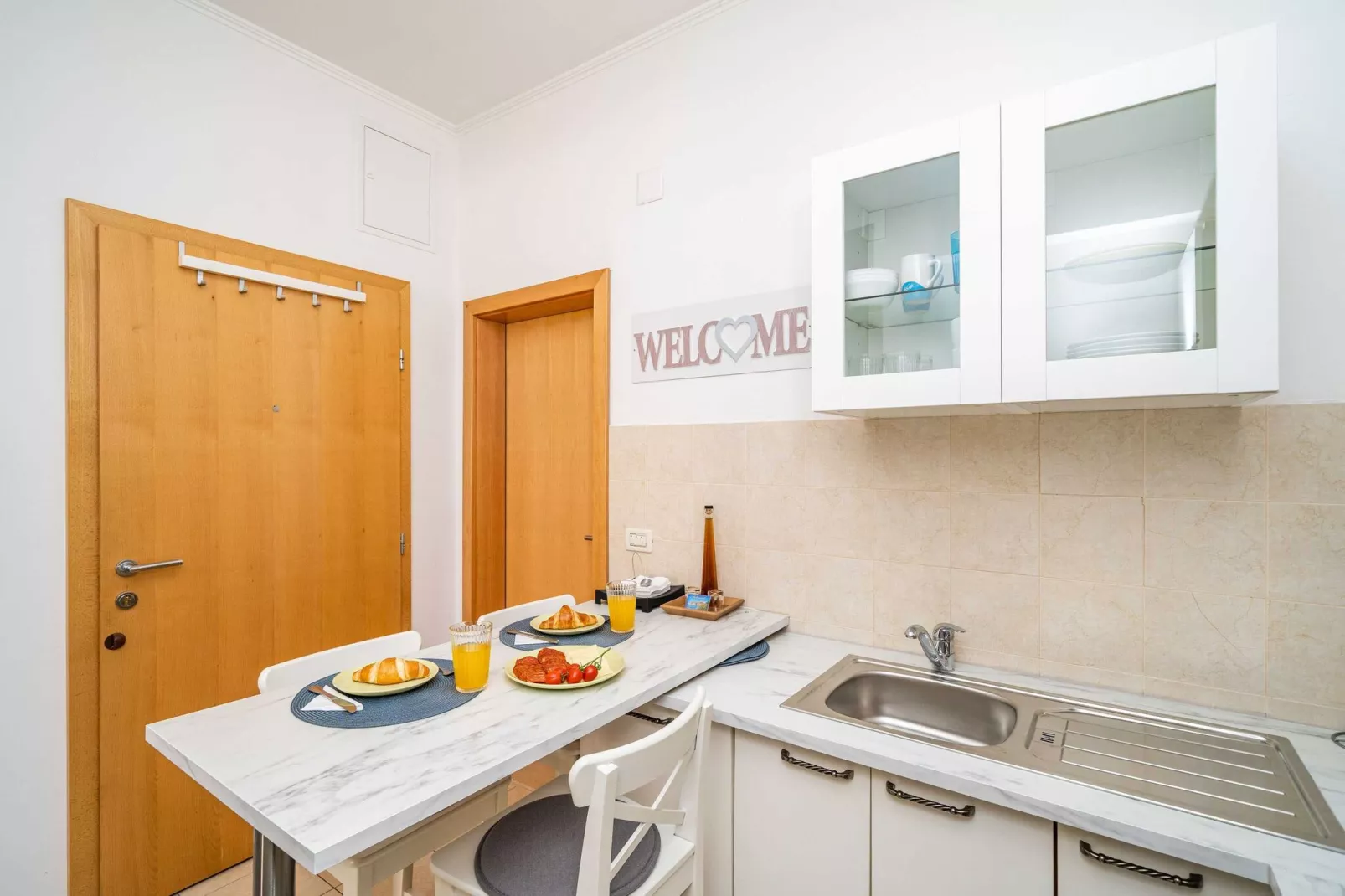 Apartment Larissa - Studio Apartment with Terrace and Partial Sea View-Kitchen