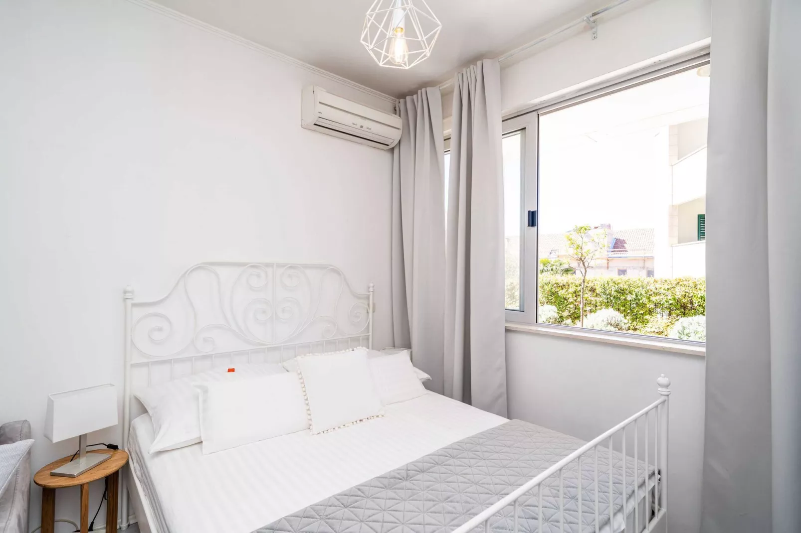Apartment Larissa - Studio Apartment with Terrace and Partial Sea View-Bedroom