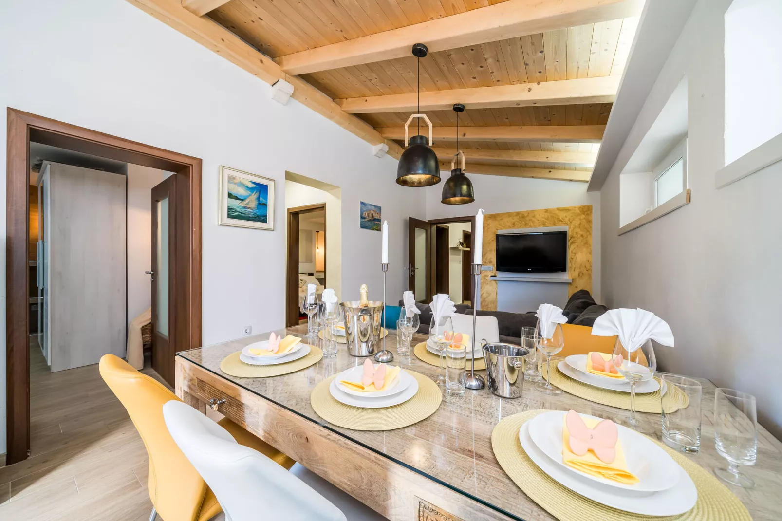 Villa Luciana Residence - Five-Bedroom Villa with Two Pools and Spa Center-Dining room