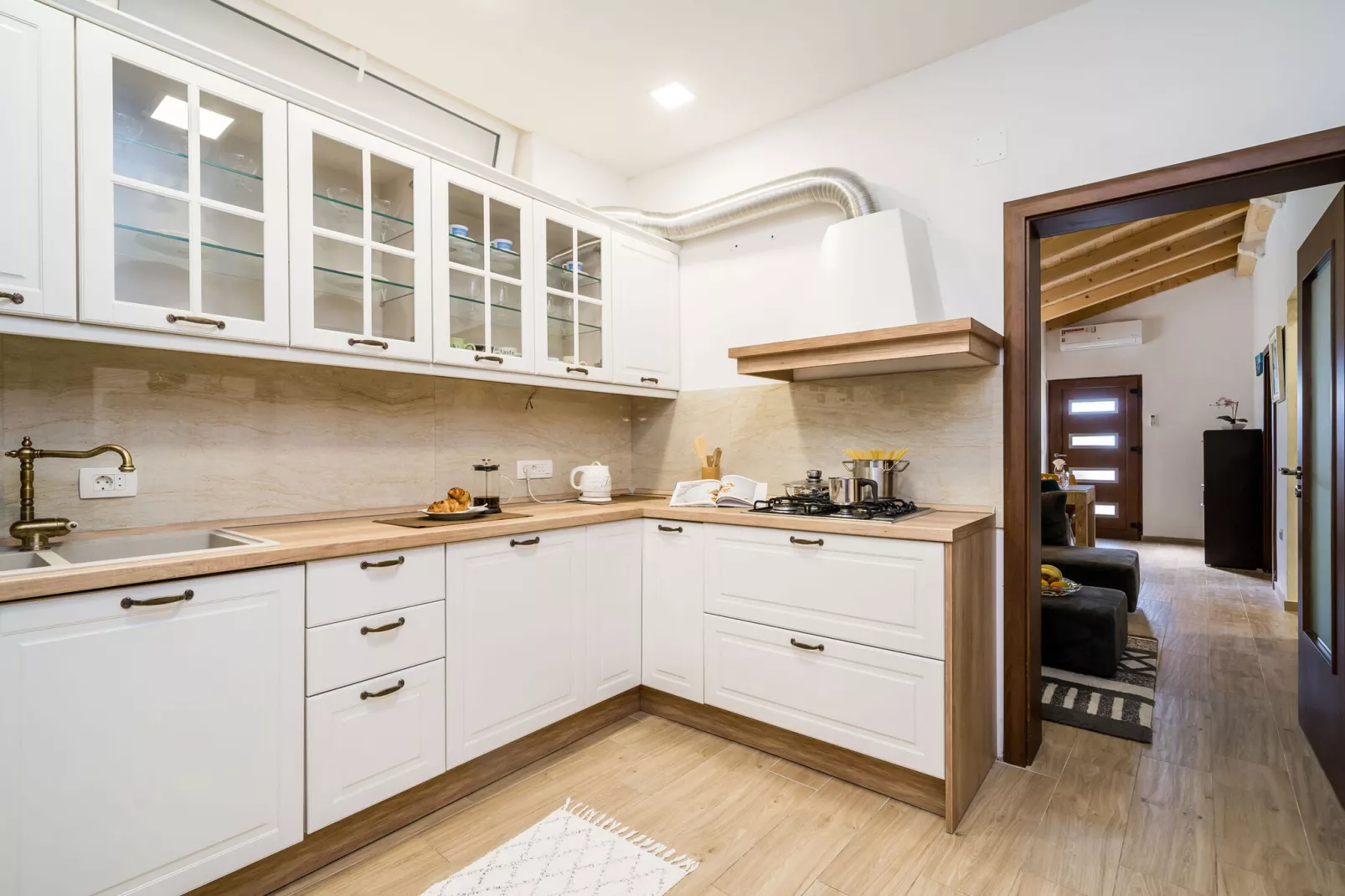 Villa Luciana Residence - Five-Bedroom Villa with Two Pools and Spa Center-Kitchen