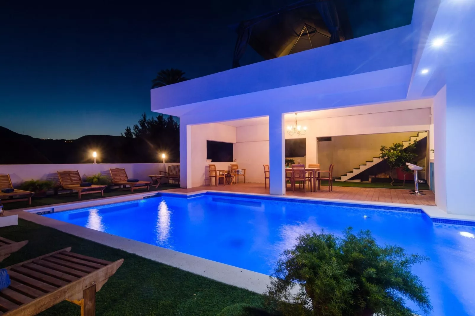 Villa Luciana Residence - Five-Bedroom Villa with Two Pools and Spa Center-Pool