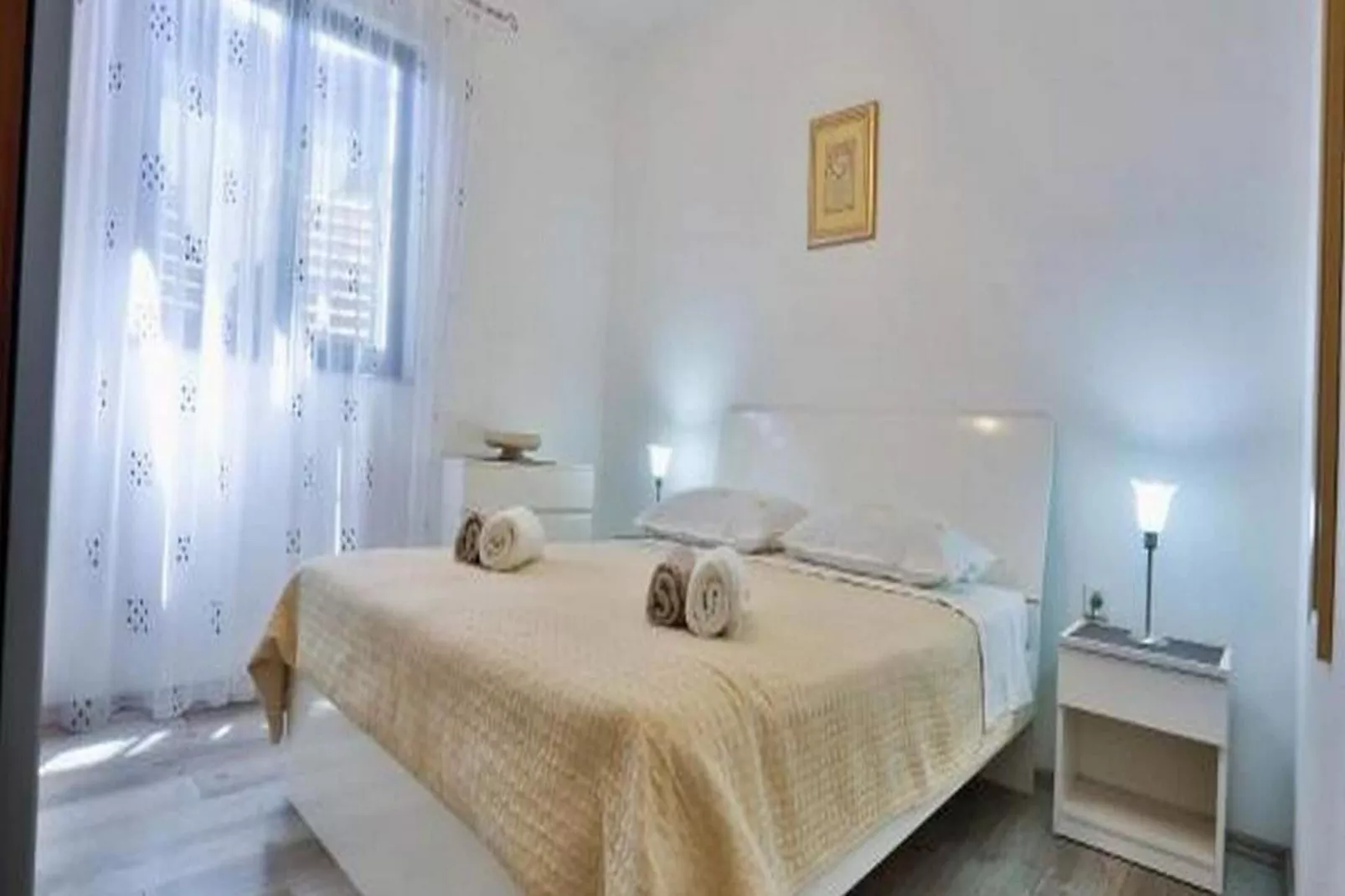 Apartments Lenka - One Bedroom Apartment with Balcony and Center View A3-Bedroom
