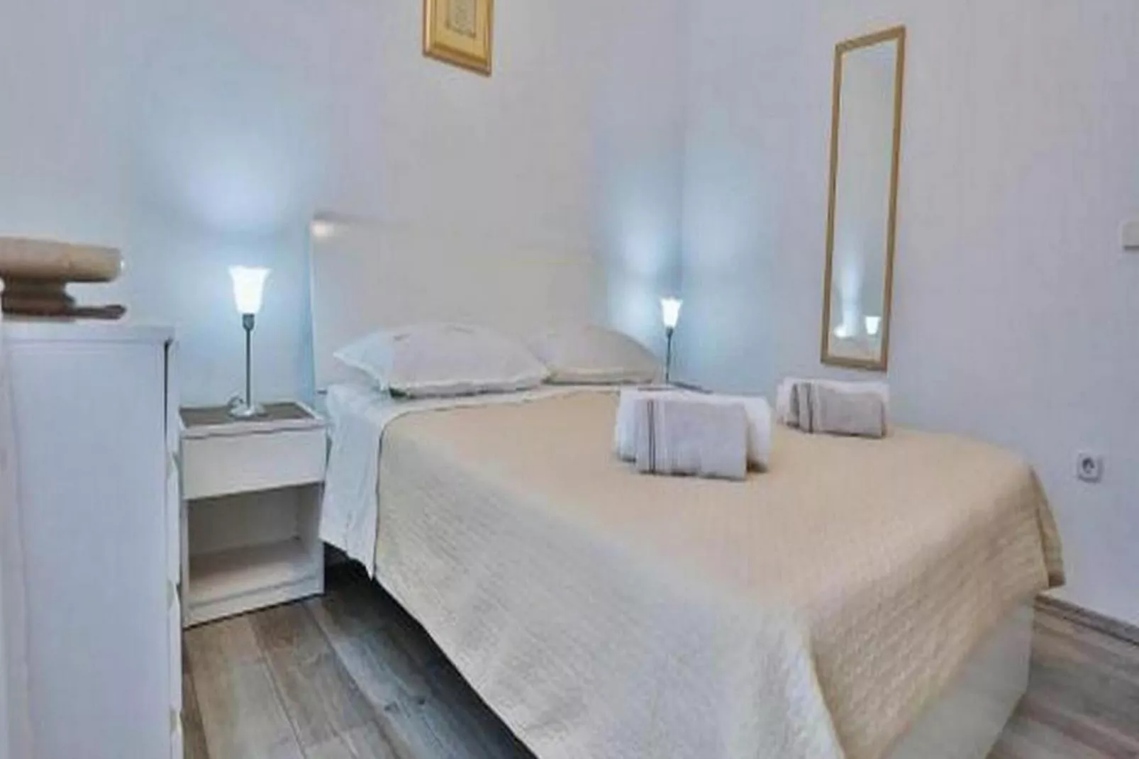 Apartments Lenka - One Bedroom Apartment with Balcony and Center View A3-Bedroom