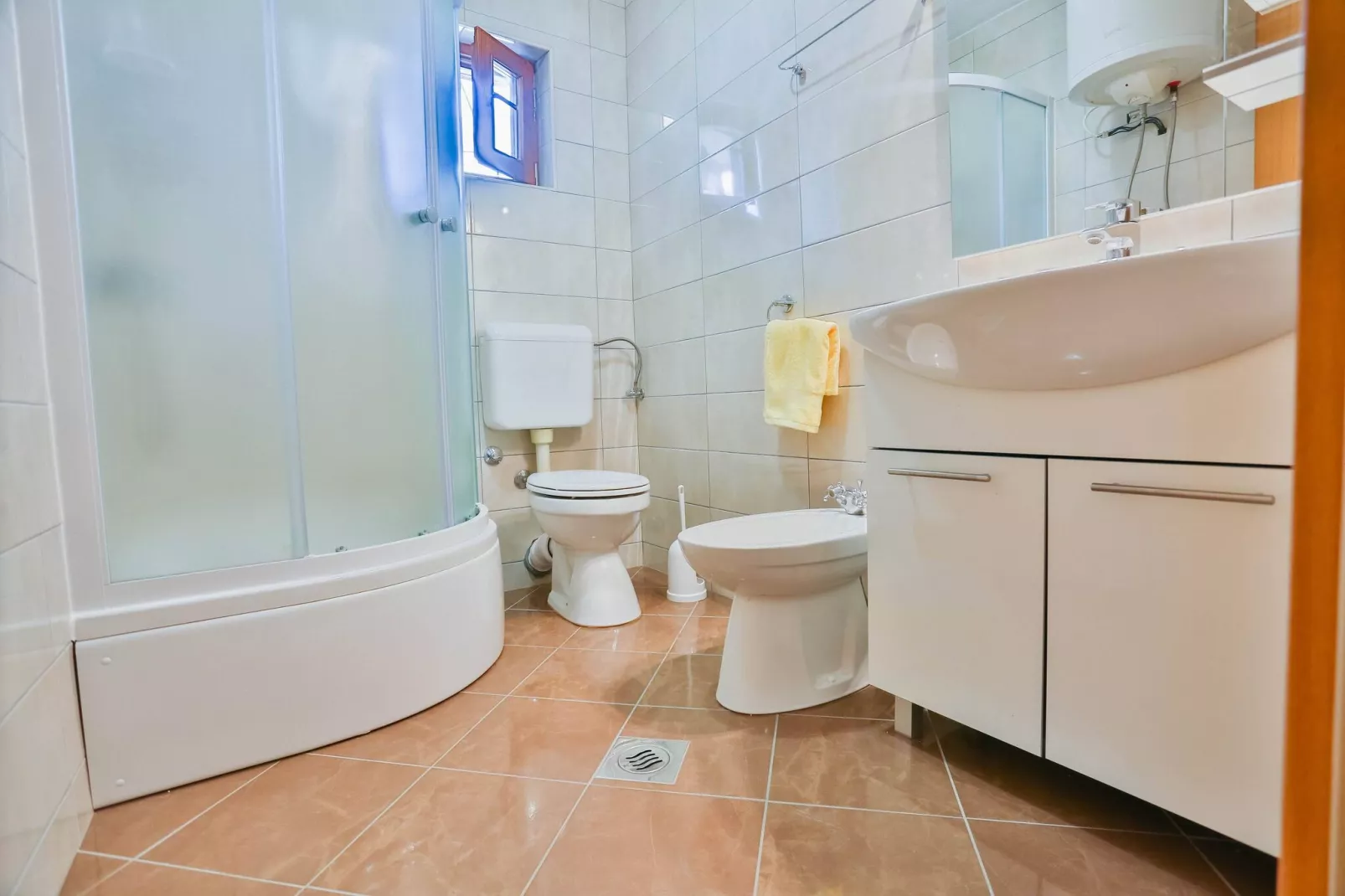 Apartments Lenka - Two Bedroom Apartment with Garden Terrace A4-Bathroom