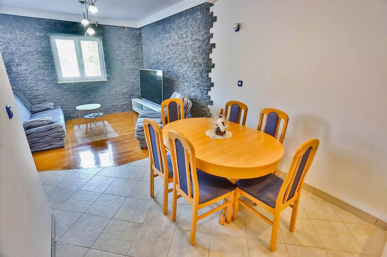 Apartments Lenka - Two Bedroom Apartment with Garden  Terrace A5-Dining room