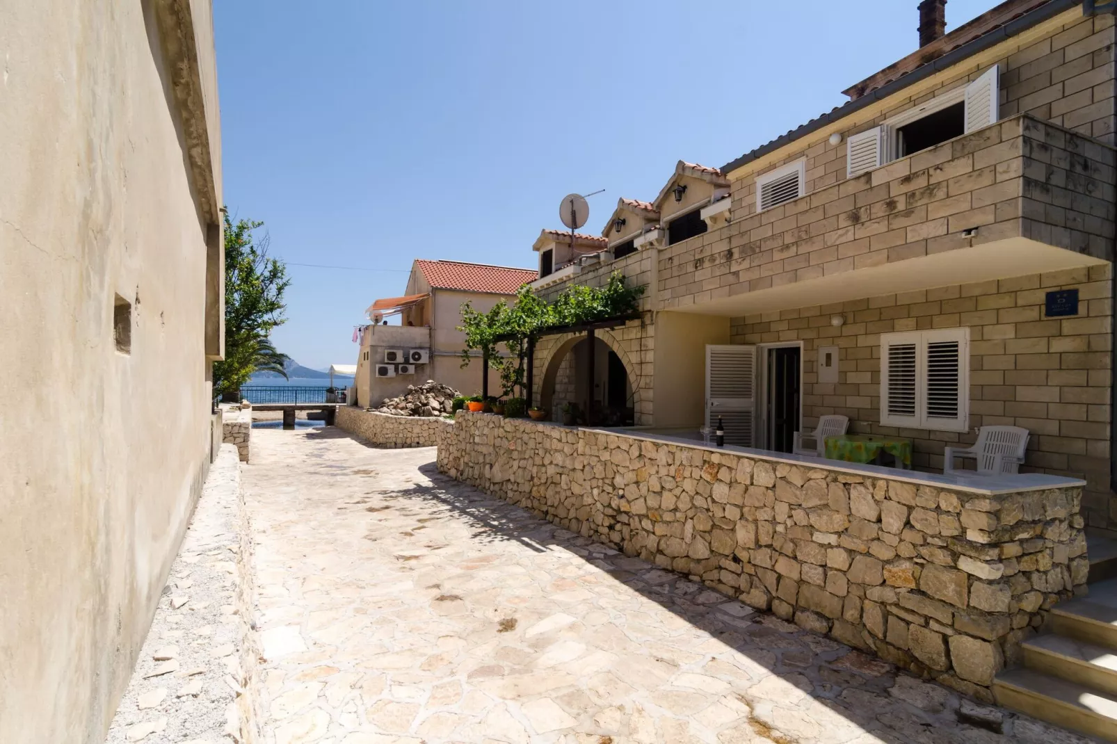 Holiday Home Jasenka Trstenik - Duplex One Bedroom Apartment with Terrace and Side Sea View-Extérieur