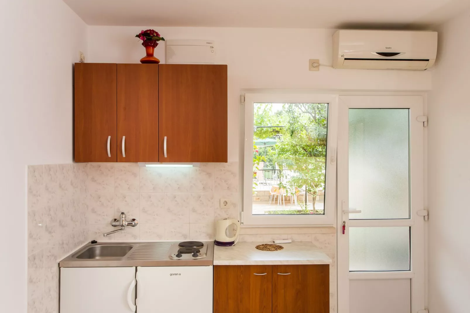 Apartments Bibijana- Premium Studio Apartment with Patio and Sea View (APARTMAN 3)-Kitchen