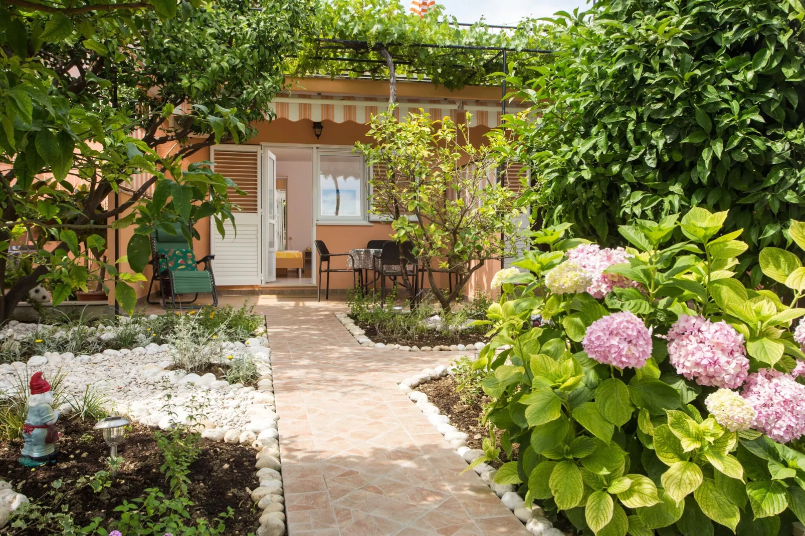 Apartments Bibijana- Premium Studio Apartment with Patio and Sea View (APARTMAN 3)-Terrace