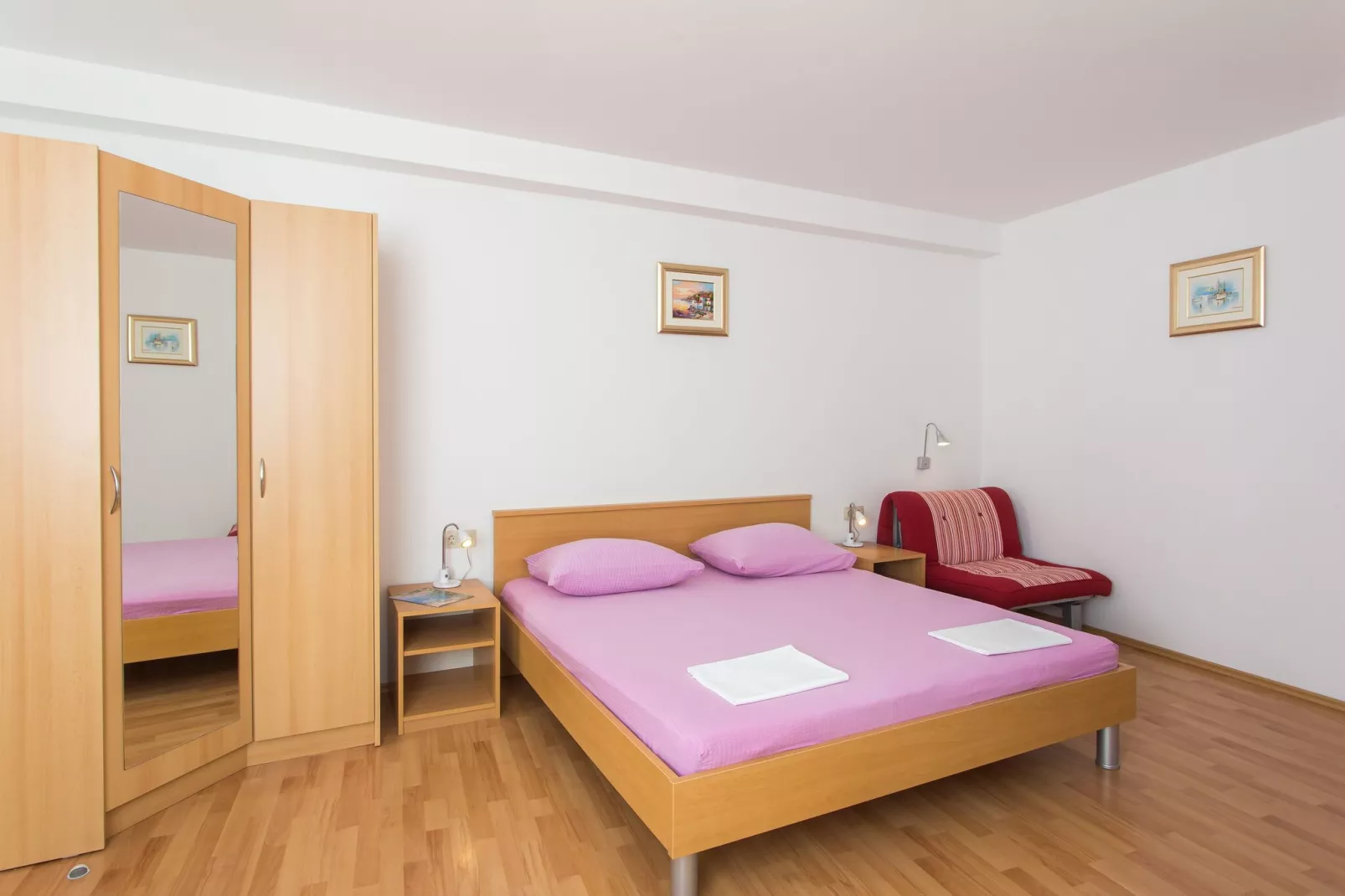 Apartments Bibijana- Superior Studio Apartment with Patio and Sea View (APARTMAN 4)-Bedroom
