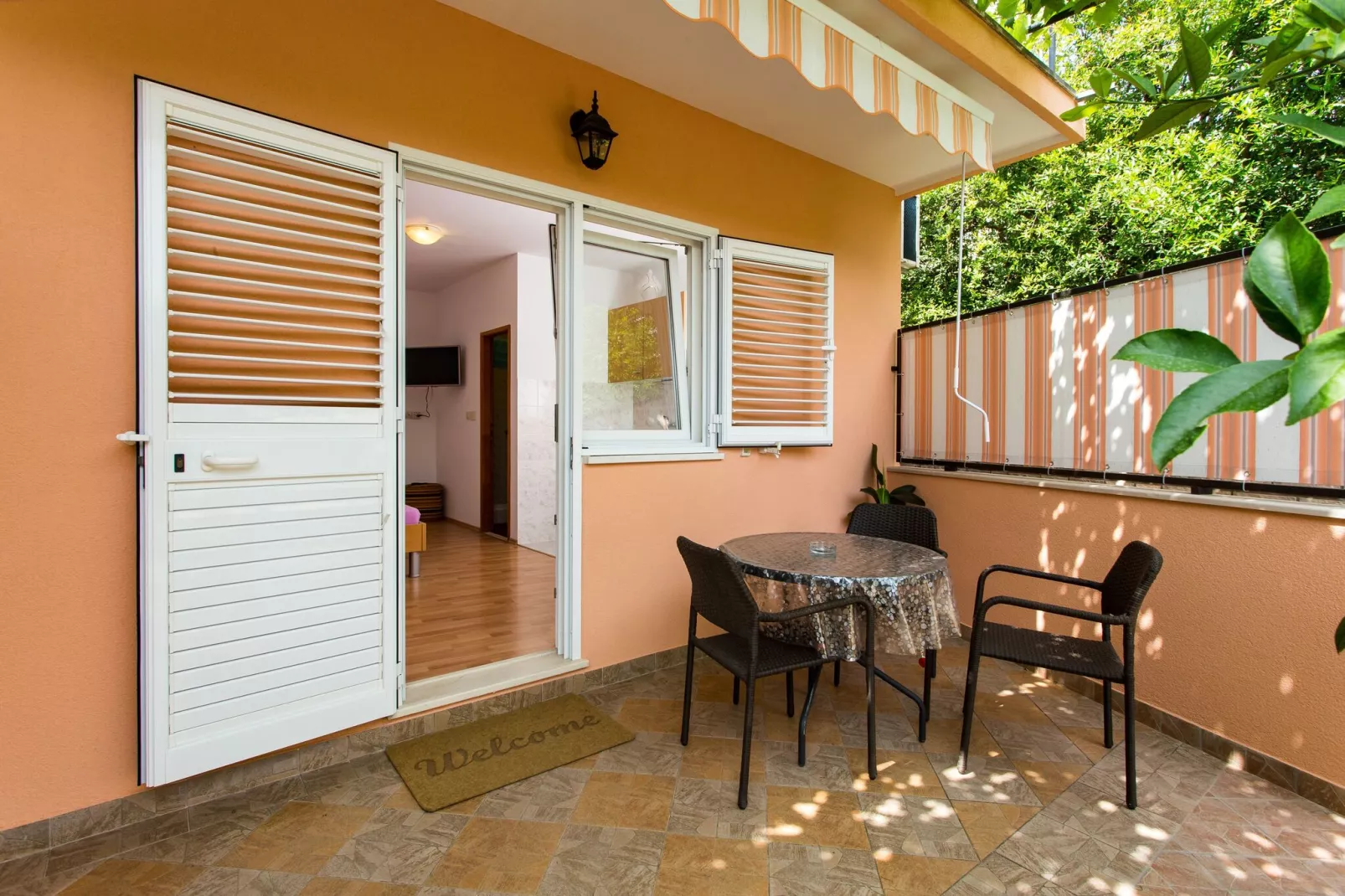 Apartments Bibijana- Superior Studio Apartment with Patio and Sea View (APARTMAN 4)-Outdoor