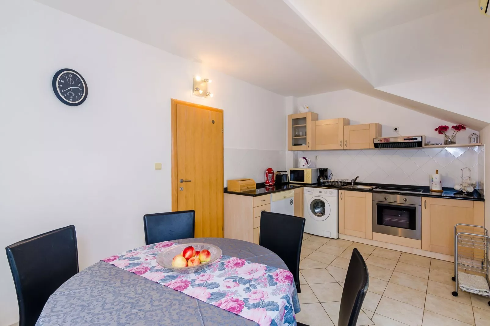 Apartment Alba- Duplex Two Bedroom Apartment with Shared Pool and Sea View-Dining room