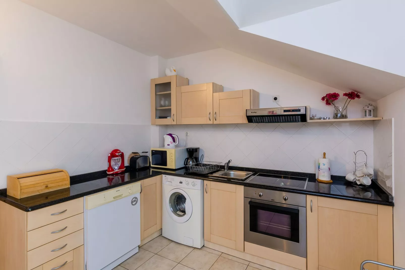 Apartment Alba- Duplex Two Bedroom Apartment with Shared Pool and Sea View-Kitchen