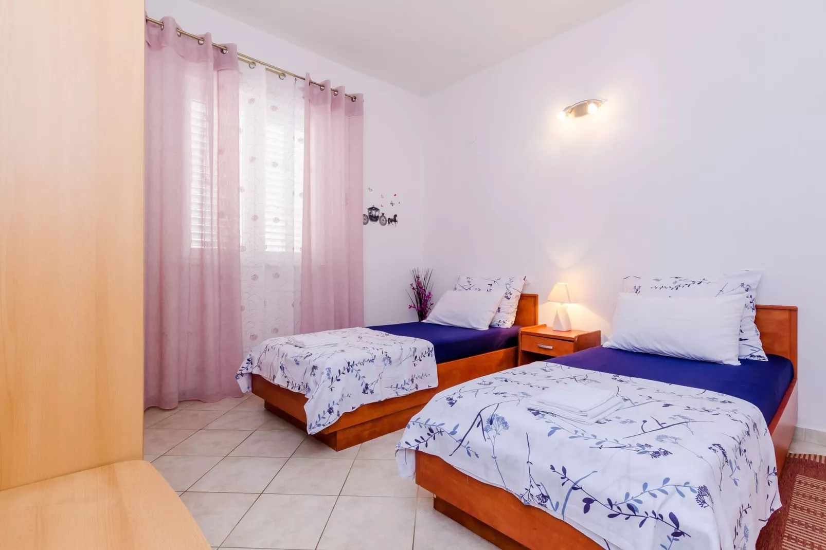 Apartment Alba- Duplex Two Bedroom Apartment with Shared Pool and Sea View-Bedroom