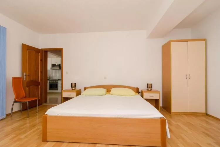 Apartments Plavac Mali- Comfort One Bedroom Apartment with Terrace and Sea View-Schlafzimmer