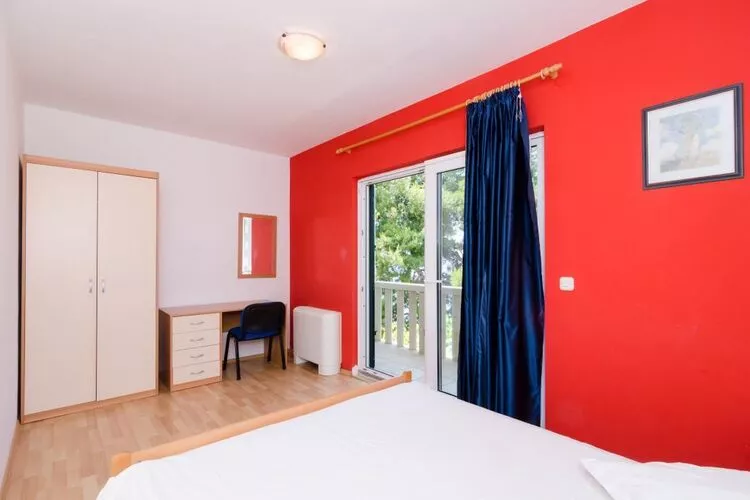 Apartments Plavac Mali- Three Bedroom Apartment with Terrace and Sea View-Bedroom