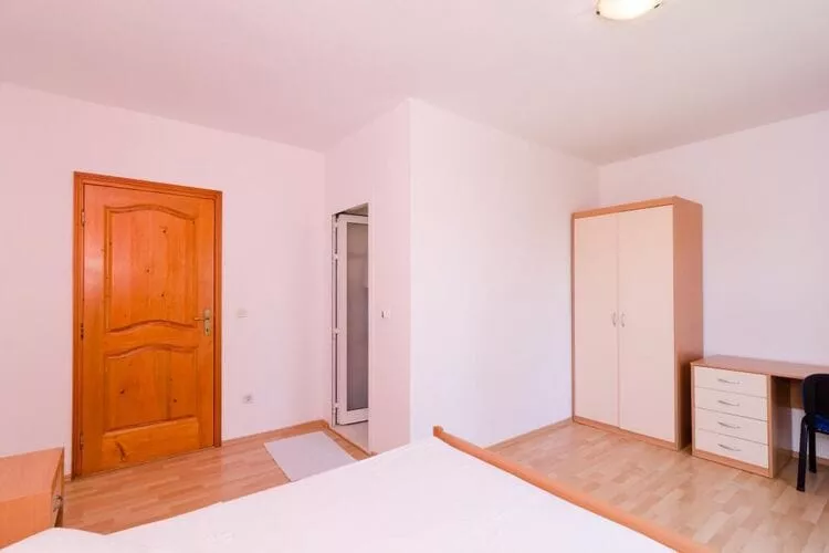 Apartments Plavac Mali- Three Bedroom Apartment with Terrace and Sea View-Bedroom