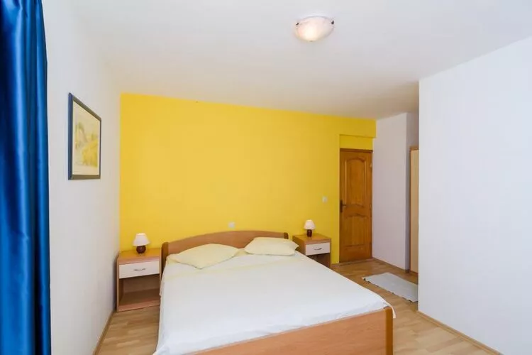 Apartments Plavac Mali- Three Bedroom Apartment with Terrace and Sea View-Bedroom