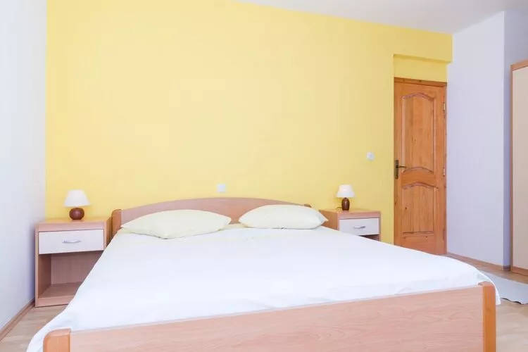 Apartments Plavac Mali- Three Bedroom Apartment with Terrace and Sea View-Bedroom