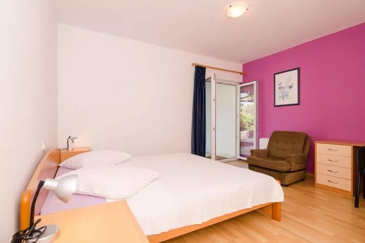 Apartments Plavac Mali- Three Bedroom Apartment with Terrace and Sea View-Bedroom