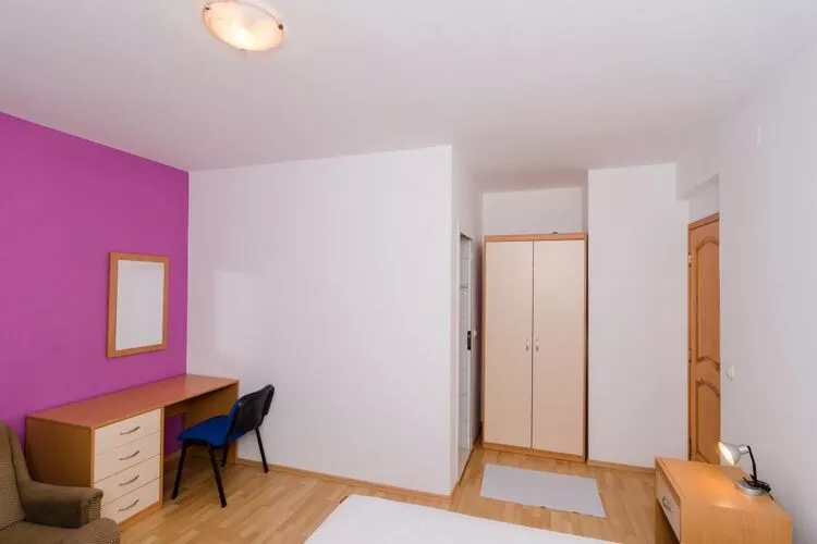 Apartments Plavac Mali- Three Bedroom Apartment with Terrace and Sea View-Bedroom