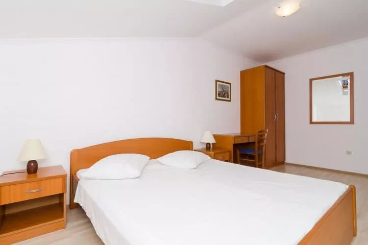 Apartments Plavac Mali- Two Bedroom Apartment with Balcony and Sea View-Bedroom