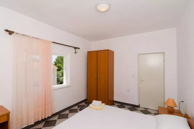 Holiday Home Blue Vineyard- Three Bedroom House with Terrace and Sea View-Schlafzimmer