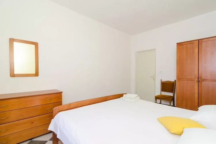 Holiday Home Blue Vineyard- Three Bedroom House with Terrace and Sea View-Schlafzimmer