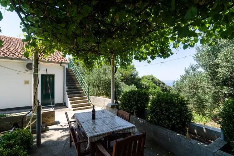 Holiday Home Blue Vineyard- Three Bedroom House with Terrace and Sea View-Terrasse