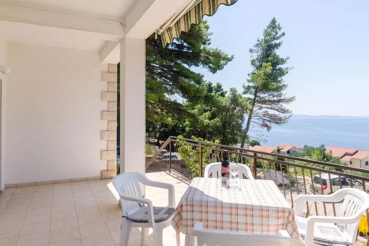 Holiday Home Blue Vineyard- Three Bedroom House with Terrace and Sea View-Terrasse