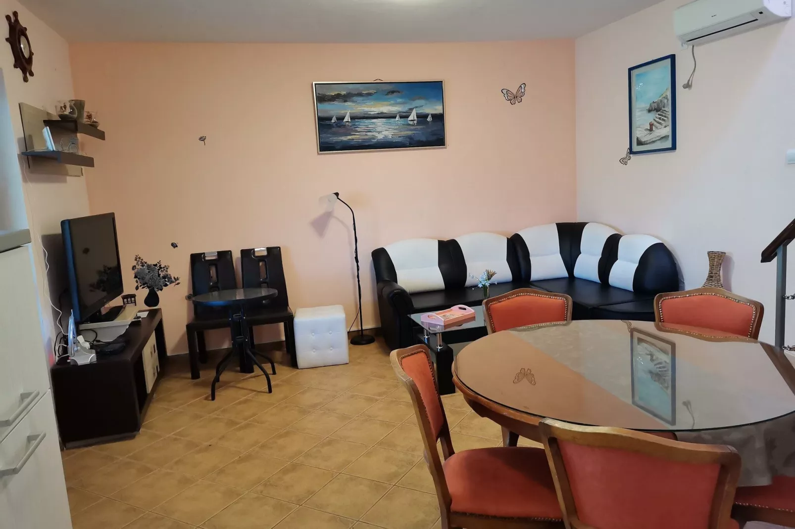 Villa Dore- Holiday House With Swimming Pool (ST)-Dining room