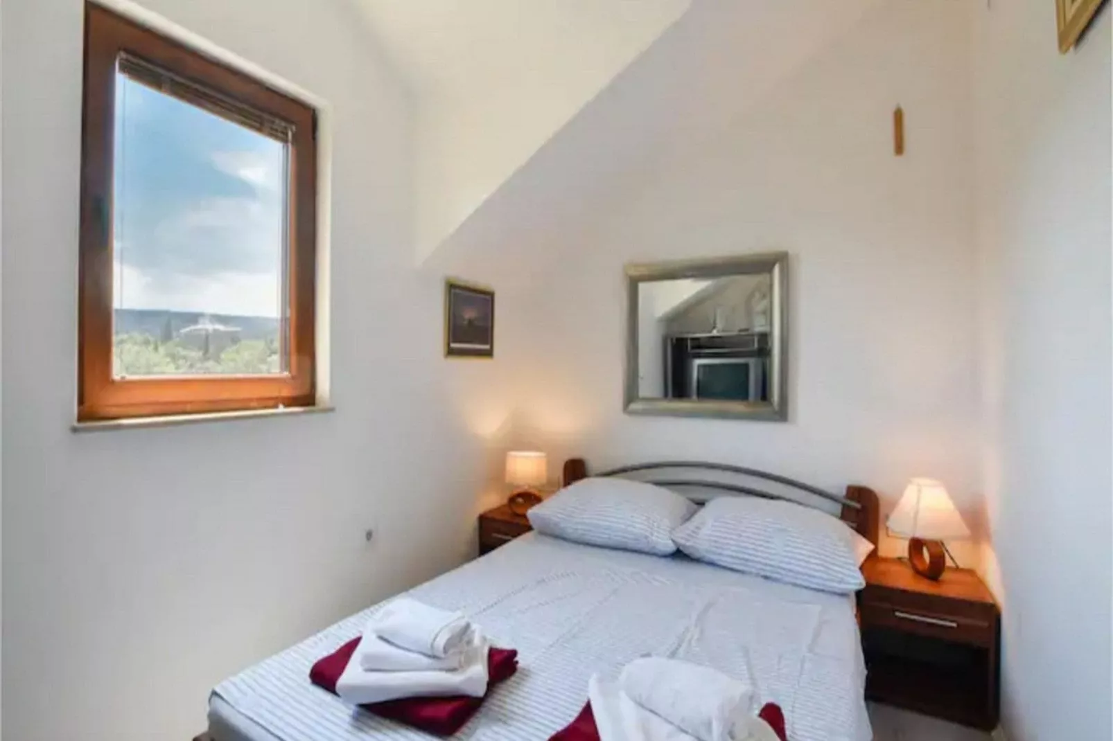 Villa Dore- Holiday House With Swimming Pool (ST)-Bedroom