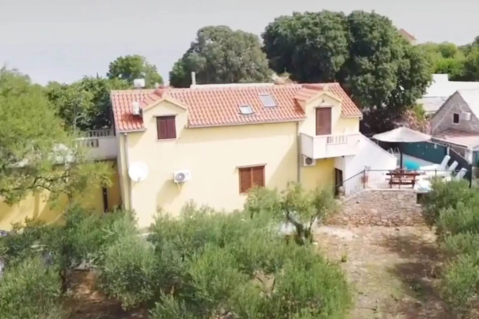 Villa Dore- Holiday House With Swimming Pool (ST)-Outdoor