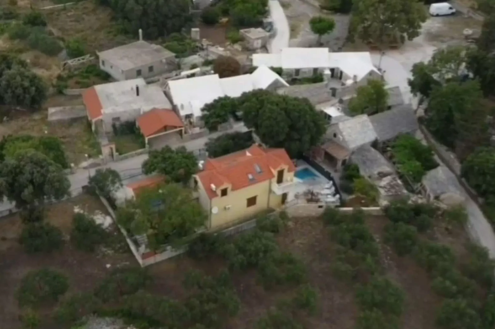 Villa Dore- Holiday House With Swimming Pool (ST)-Outdoor