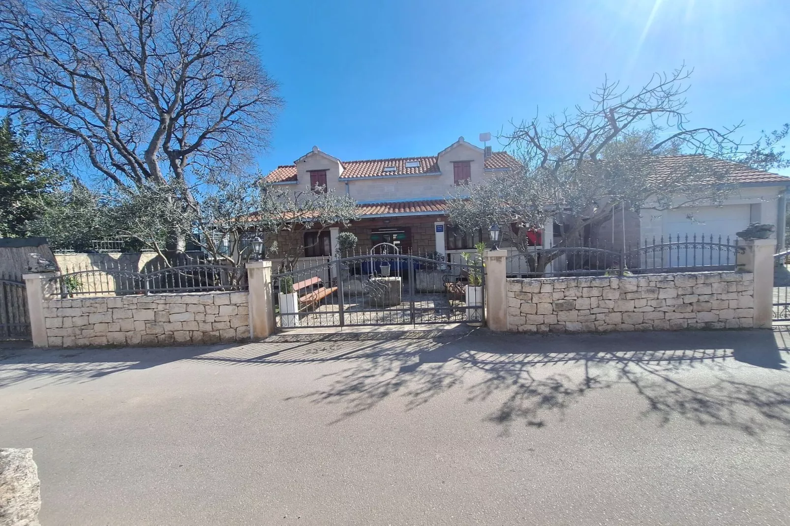 Villa Dore- Holiday House With Swimming Pool (ST)-Outdoor