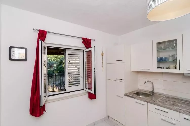 Apartments Ammos - One Bedroom Apartment with Shared Terrace and Sea View (Mali)-Kitchen