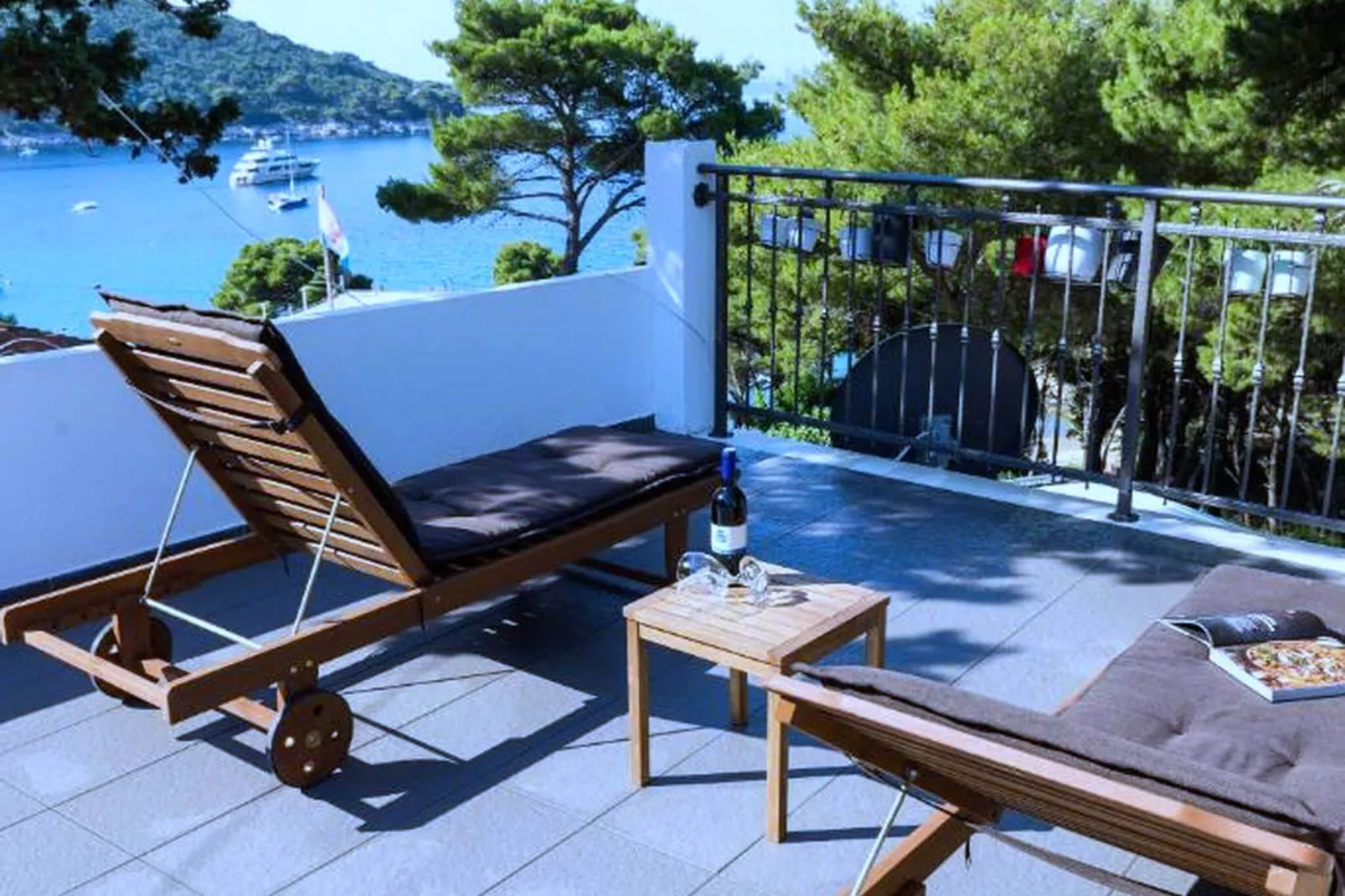 Apartments Ammos - One Bedroom Apartment with Shared Terrace and Sea View (Mali)-Terrace