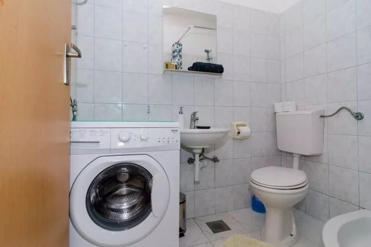 Apartments Ammos - Studio Apartment with Shared Terrace and Sea View-Bathroom