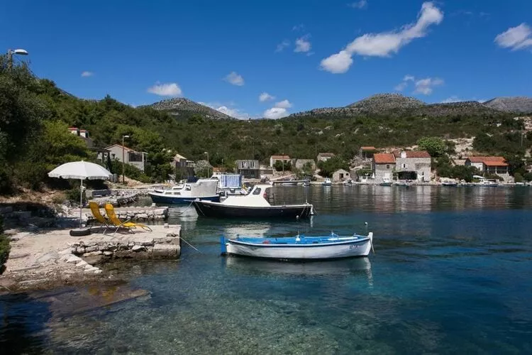 Holiday Home Magazin- One Bedroom Apartment with Terrace and Sea View-Ambiance